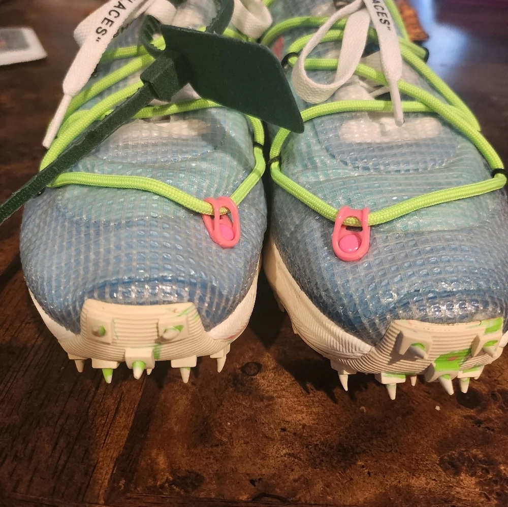 Off-White x Nike Zoom Vapor Street 